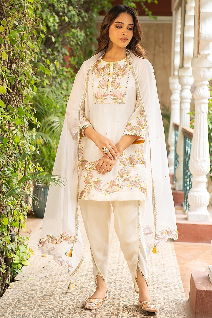 Ivory Silk & Mulmul Dhoti Set by Ajiesh Oberoi at Pernia's Pop Up Shop