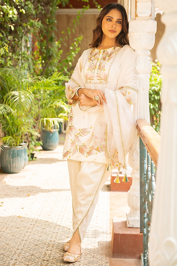 Ivory Silk & Mulmul Dhoti Set by Ajiesh Oberoi at Pernia's Pop Up Shop
