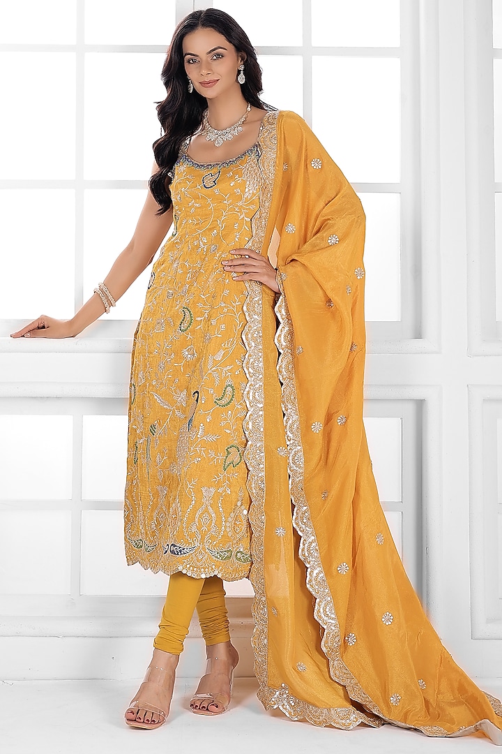 Yellow Tissue Silk Cutdana Embellished Kurta Set by AJAY & PRIYANKA at Pernia's Pop Up Shop