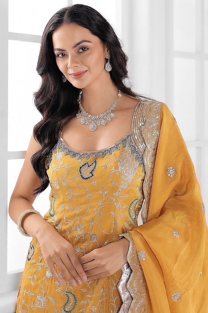 Yellow Tissue Silk Cutdana Embellished Kurta Set by AJAY & PRIYANKA at Pernia's Pop Up Shop