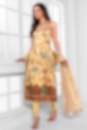 Golden Tissue Silk Hand Embroidered Kurta Set by AJAY & PRIYANKA at Pernia's Pop Up Shop