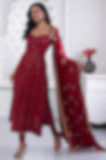 Maroon Cotton Chikan Sequins & Pearl Embellished Kurta Set by AJAY & PRIYANKA