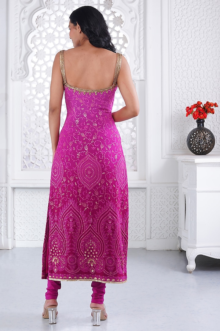 Pink Cotton Chikan Sequins & Pearl Embellished Kurta Set by AJAY & PRIYANKA at Pernia's Pop Up Shop