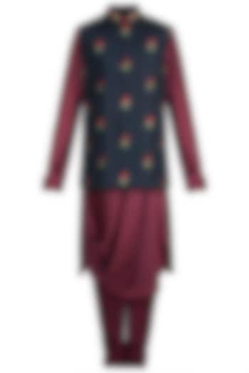 Maroon Kurta Set With Black Embroidered Jacket by Anju Agarwal at Pernia's Pop Up Shop