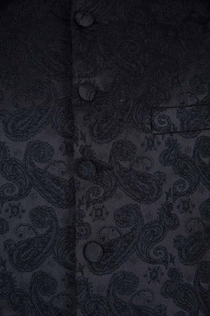 Black Embroidered Jacket With Kurta Set by Anju Agarwal at Pernia's Pop Up Shop