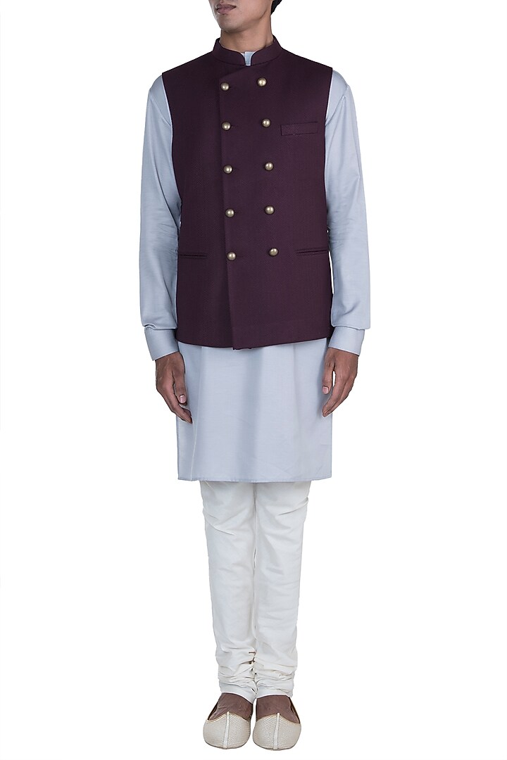 Grey Kurta Set With Maroon Jacket by Anju Agarwal at Pernia's Pop Up Shop