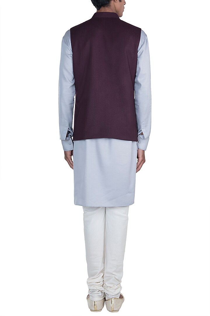 Grey Kurta Set With Maroon Jacket by Anju Agarwal at Pernia's Pop Up Shop