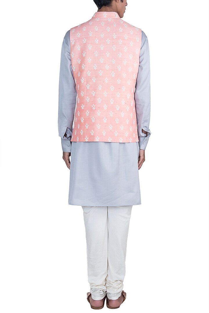 Grey Kurta Set With Peach Embroidered Jacket by Anju Agarwal at Pernia's Pop Up Shop