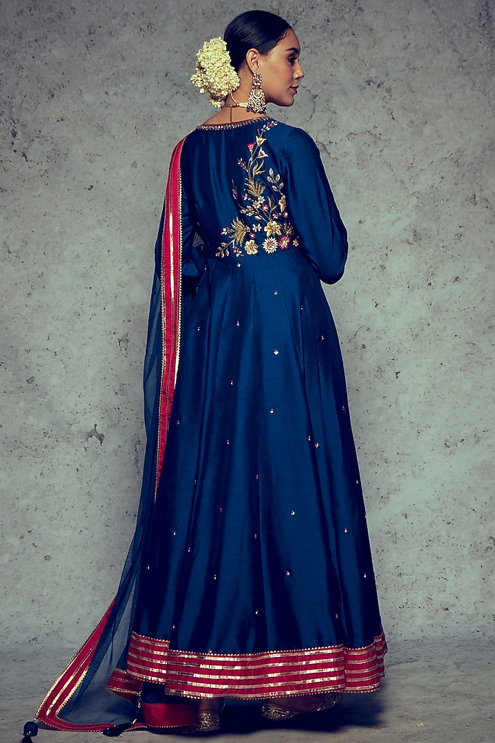 Royal Blue Embroidered Wedding Anarkali Set by Ajiesh Oberoi at Pernia's Pop Up Shop