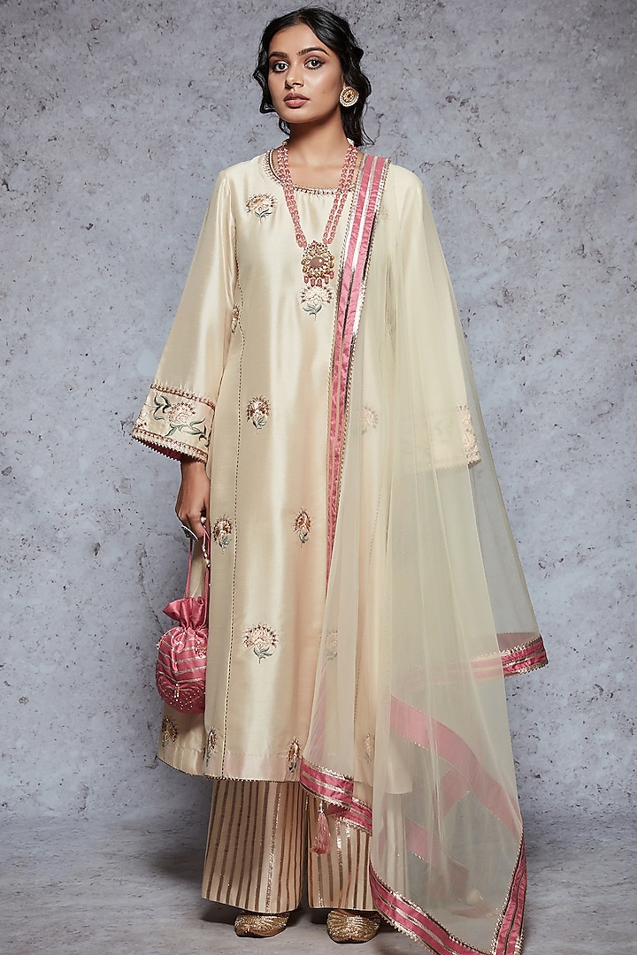 Light Gold Embroidered A-Line Kurta Set by Ajiesh Oberoi at Pernia's Pop Up Shop