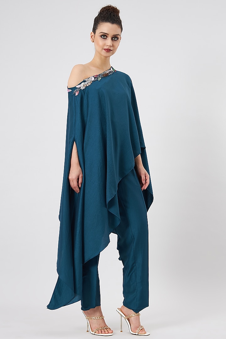 Teal Cotton Silk Embellished Kurta Set by Aakaar at Pernia's Pop Up Shop