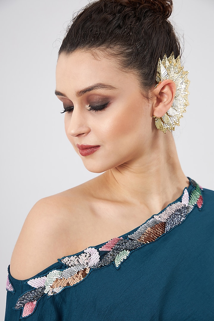Teal Cotton Silk Embellished Kurta Set by Aakaar at Pernia's Pop Up Shop