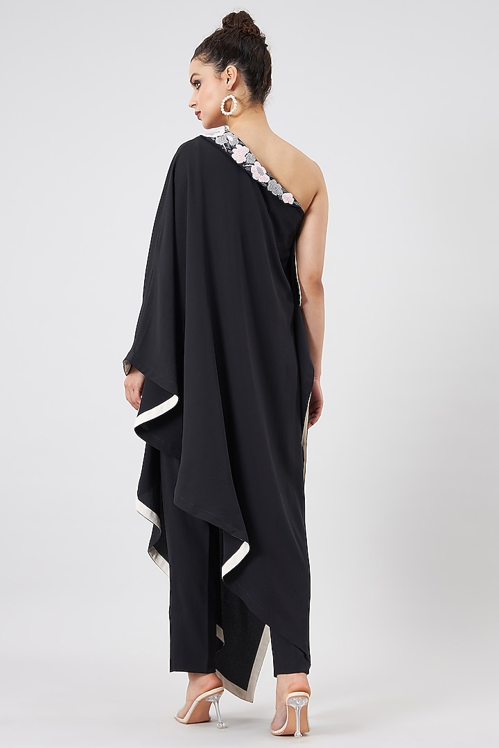 Black Moss Crepe Embellished Kaftan Set by Aakaar at Pernia's Pop Up Shop