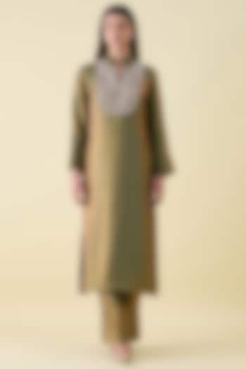 Fern Green Dual Silk Metallic Sequin Embellished Tunic Set by Aakaar at Pernia's Pop Up Shop