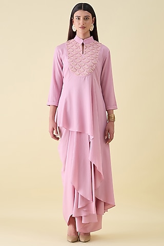 Pink Moss Crepe Embellished Tunic Set by Aakaar