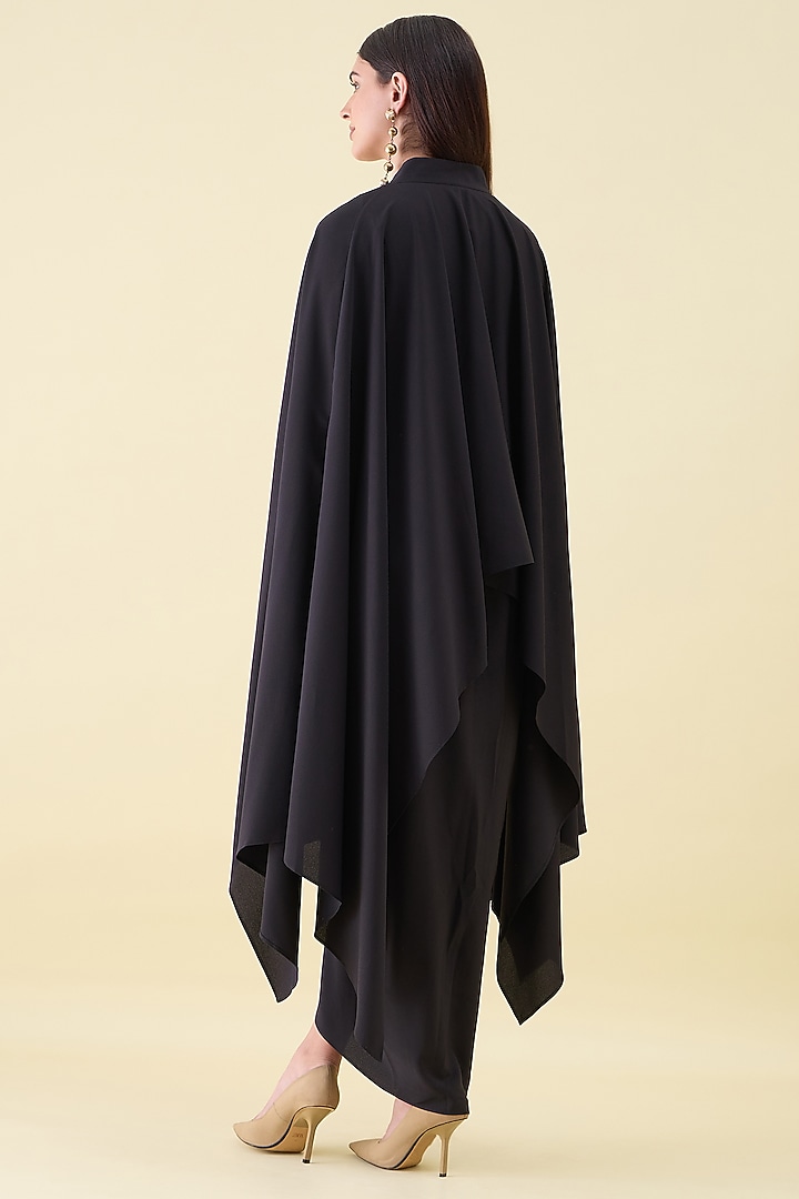 Black Moss Crepe Embellished Kaftan Set by Aakaar at Pernia's Pop Up Shop