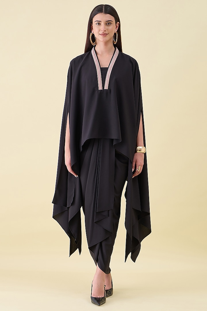 Black Moss Crepe Embellished Kaftan Set by Aakaar at Pernia's Pop Up Shop