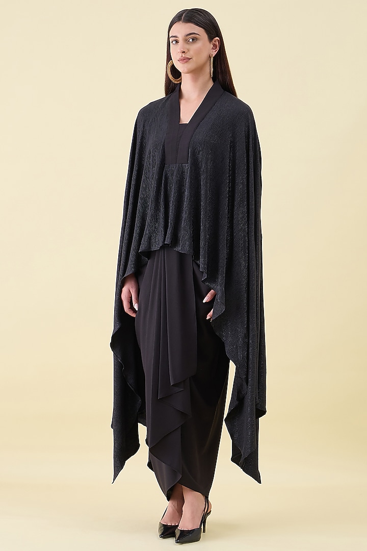 Black Moss Crepe Kaftan Set by Aakaar at Pernia's Pop Up Shop