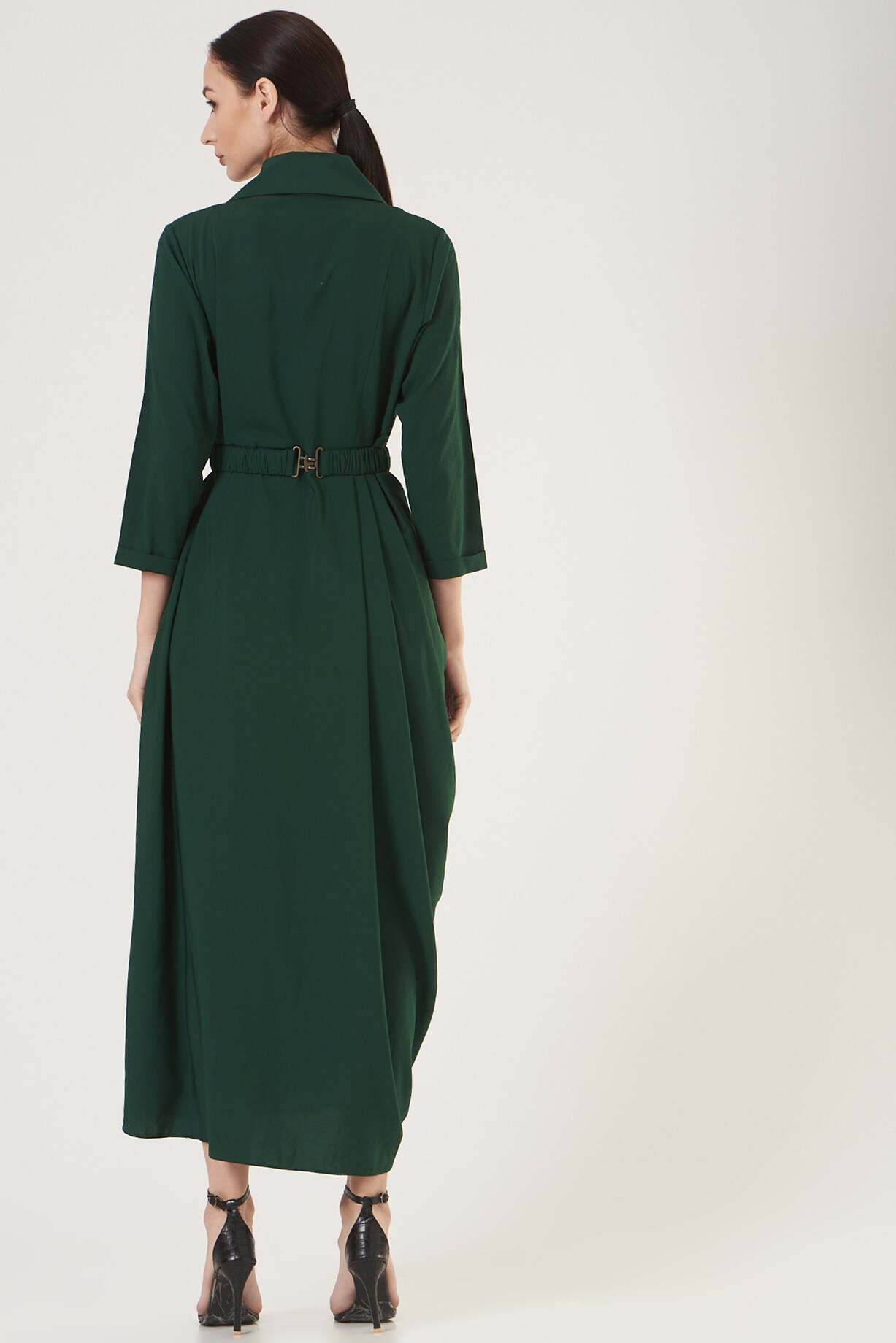 Emerald Green Moss Crepe Dress by Aakaar at Pernia's Pop Up Shop 2026