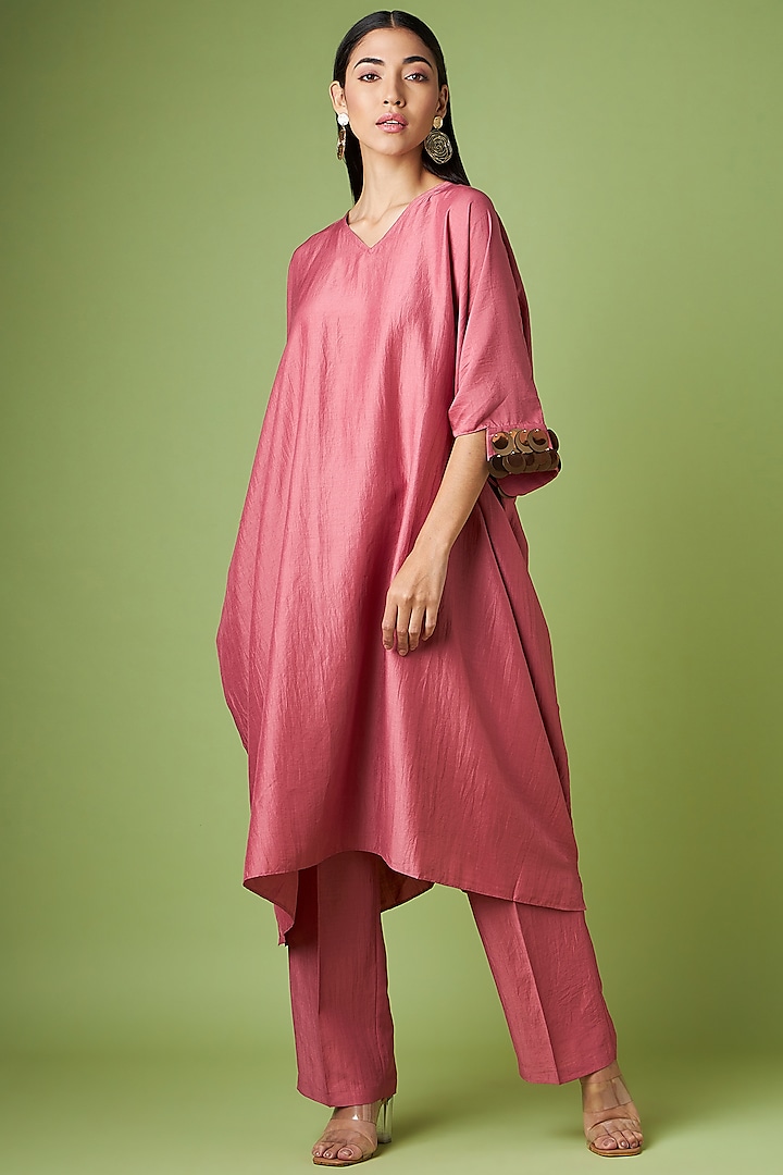 Pink Cotton Silk Embroidered Kaftan Set by Aakaar