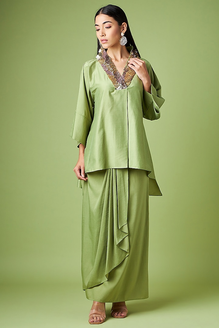 Green Cotton Silk Embellished Kaftan Set by Aakaar