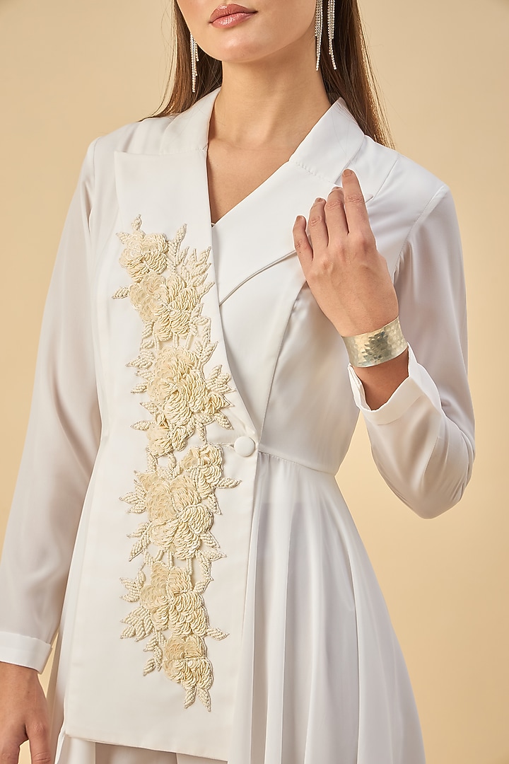 White Moss Crepe Floral Embroidered Handkerchief Blazer Set by Aakaar at Pernia's Pop Up Shop