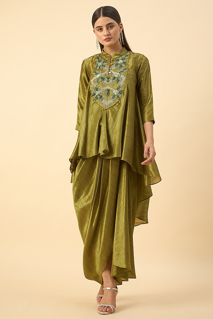 Forest Green Matka Silk Embroidered Tunic Set by Aakaar at Pernia's Pop Up Shop