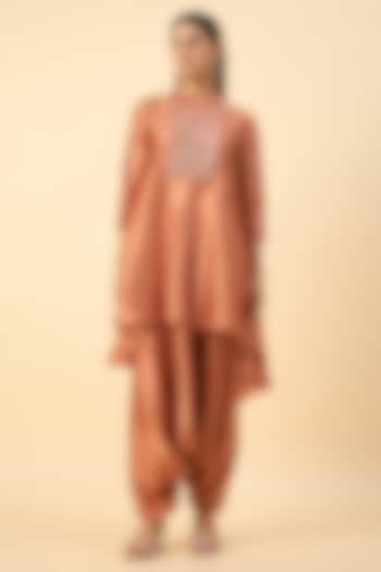 Orange Matka Silk Embroidered Tunic Set by Aakaar at Pernia's Pop Up Shop