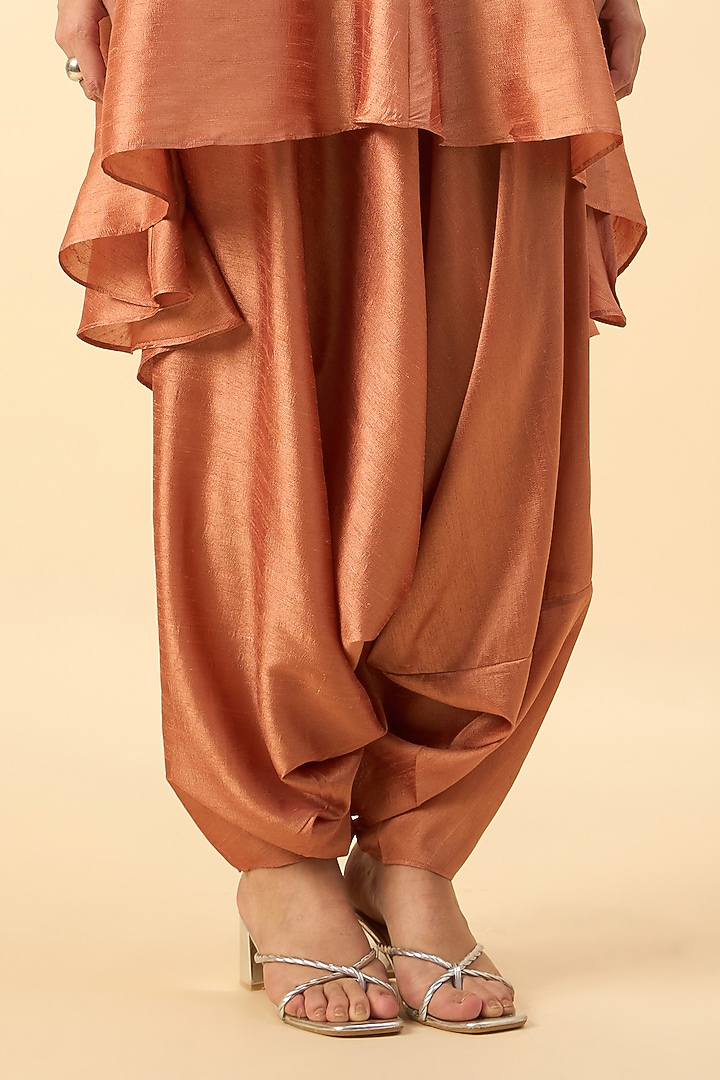 Orange Matka Silk Embroidered Tunic Set by Aakaar at Pernia's Pop Up Shop