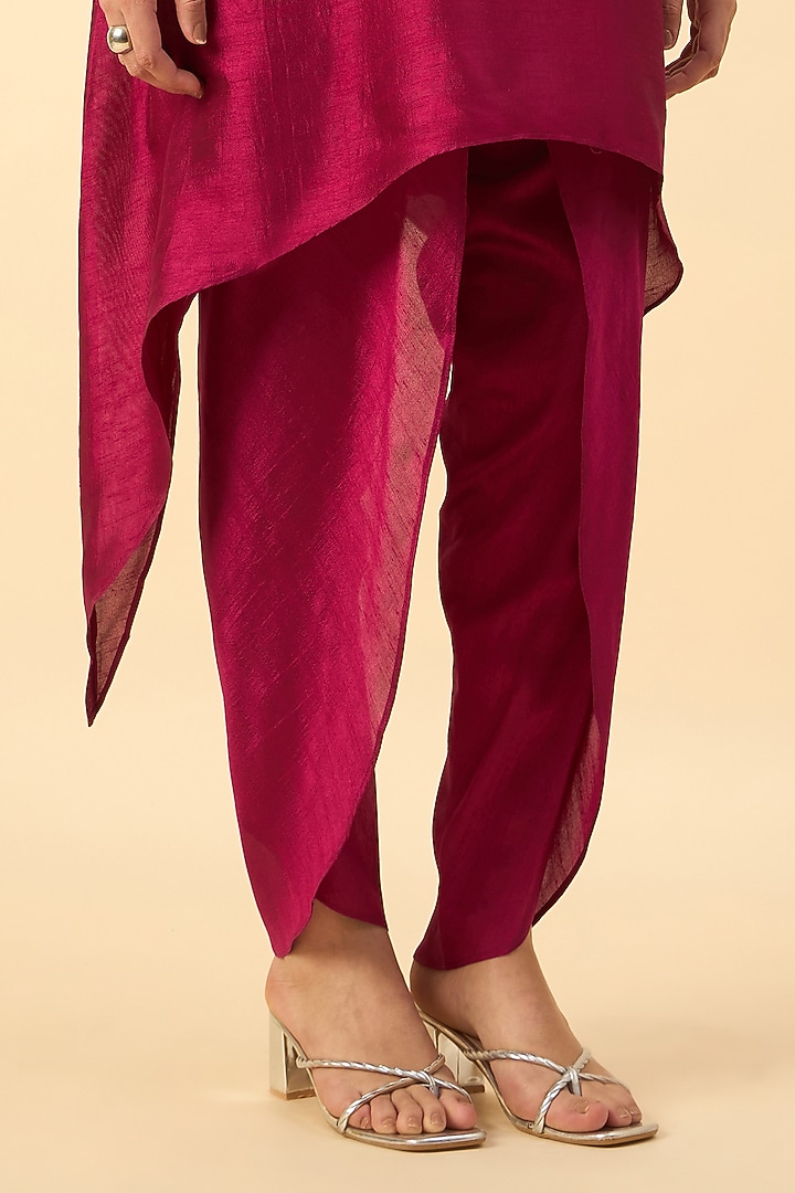 Pink Matka Silk Embroidered Tunic Set by Aakaar at Pernia's Pop Up Shop