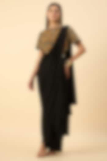 Black Pure Silk Crepe Pre-Draped Skirt Party Wear Saree Set by Aakaar at Pernia's Pop Up Shop