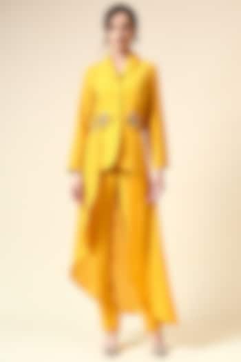 Yellow Moss Crepe Floral Applique Embellished Co-ord Set by Aakaar at Pernia's Pop Up Shop