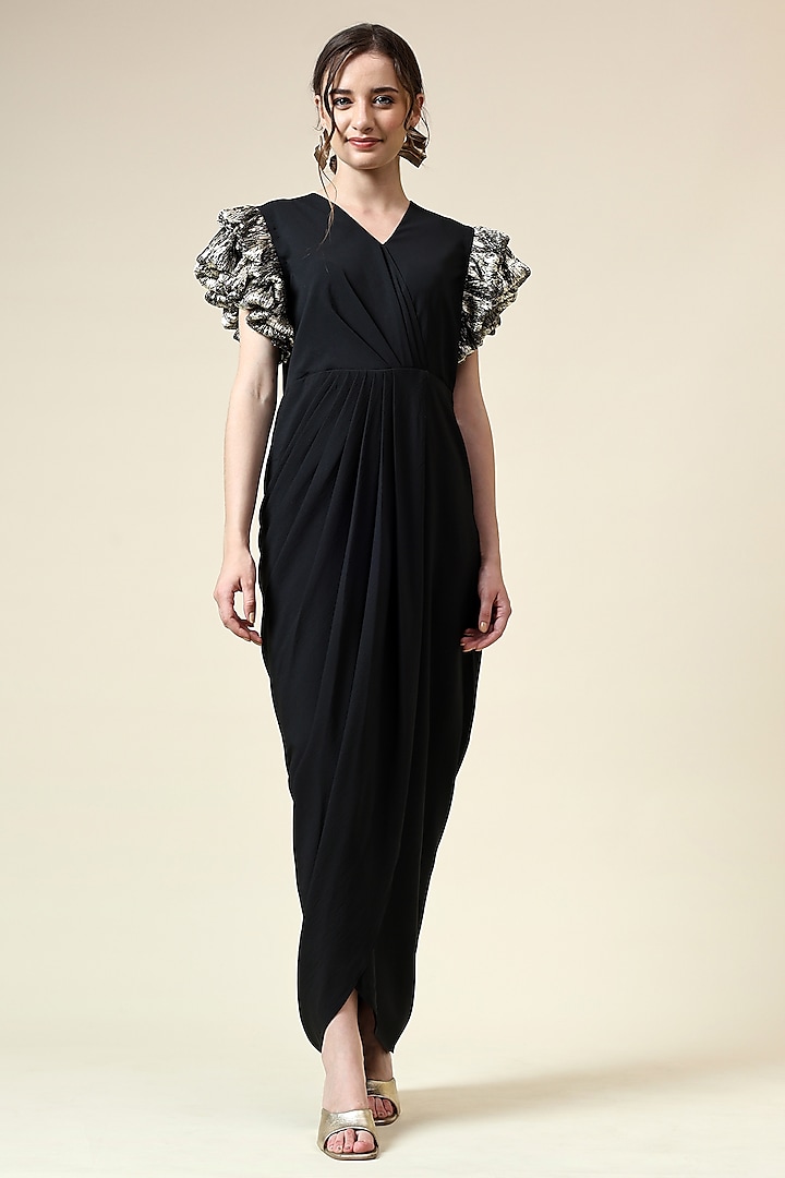 Black & Gold Moss Crepe Dress by Aakaar at Pernia's Pop Up Shop