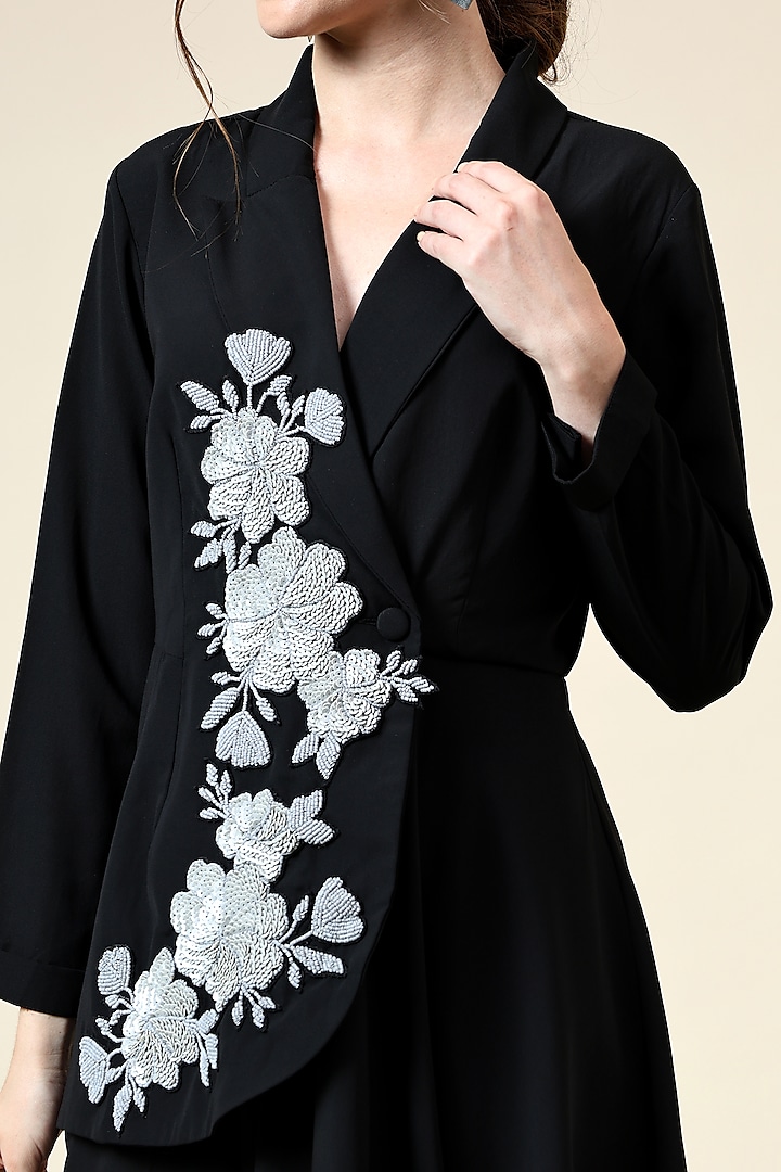 Black Moss Crepe Floral Blazer Set by Aakaar at Pernia's Pop Up Shop