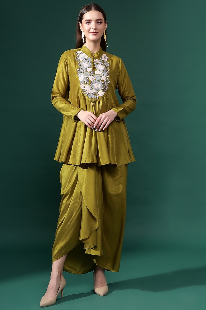 Green Matka Silk Skirt Set by Aakaar at Pernia's Pop Up Shop