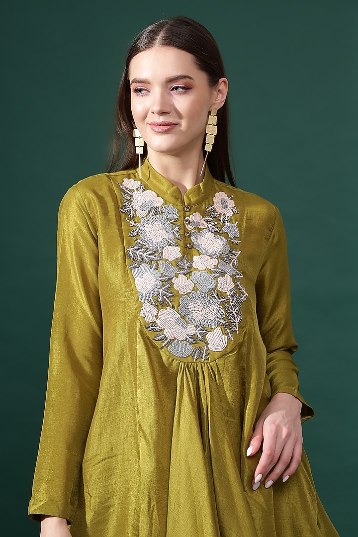 Green Matka Silk Skirt Set by Aakaar at Pernia's Pop Up Shop