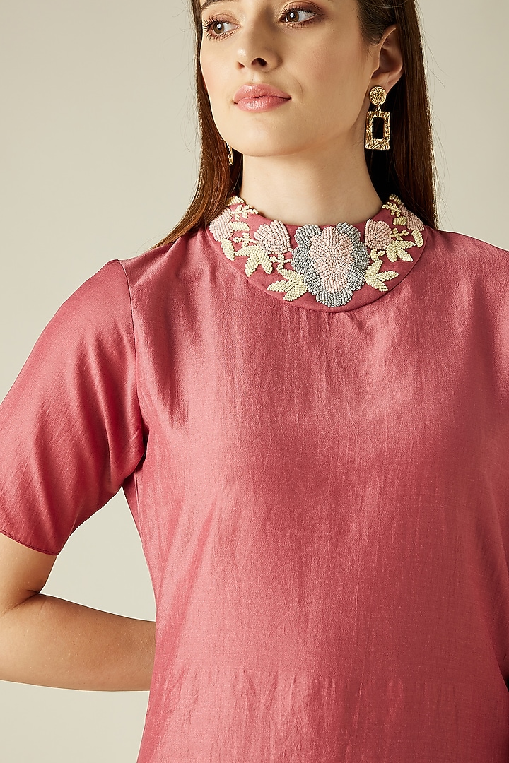 Pink Embellished Tunic Set by Aakar at Pernia's Pop Up Shop