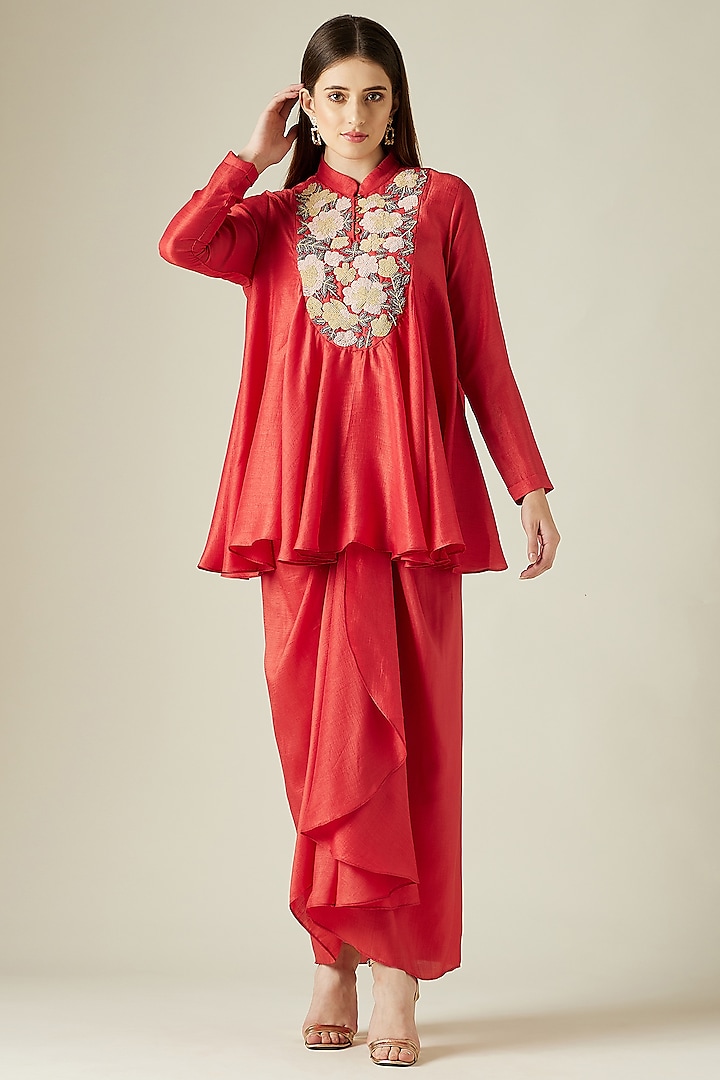 Red Embellished Tunic Set by Aakar at Pernia's Pop Up Shop