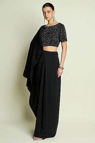 Black Moss Crepe Pre-Draped Skirt Saree Set by Aakaar