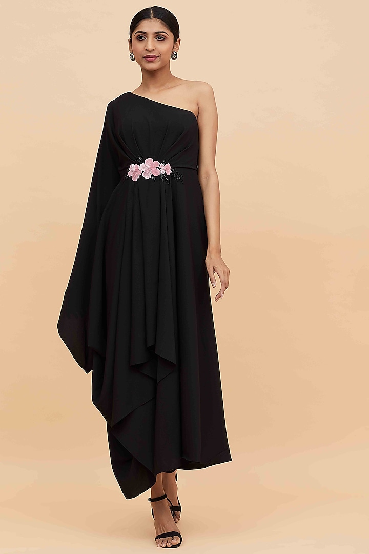 Black One-Shoulder Dress by Aakaar