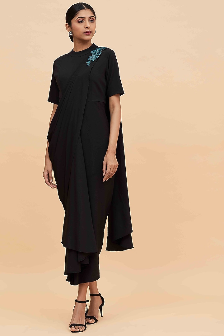 Black Moss Crepe Saree Summer Dress by Aakaar at Pernia's Pop Up Shop