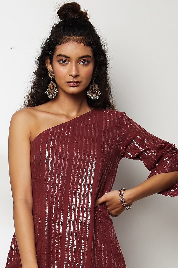 Wine Cotton One Shoulder Kurta Set For Girls by Akashi- Kids at Pernia's Pop Up Shop