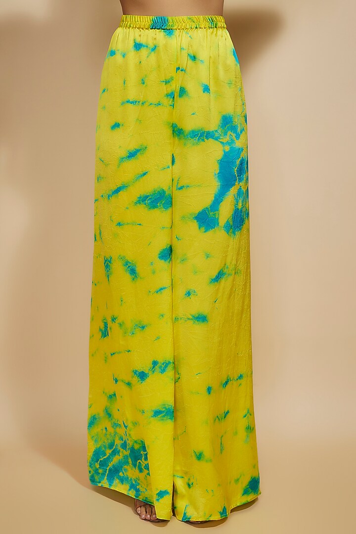 Yellow & Blue Pure Satin Silk Embroidered Tie-Dye Kaftan Set by Akanksha Gajria at Pernia's Pop Up Shop