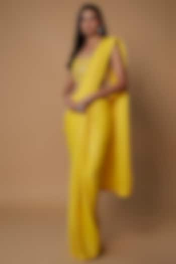 Yellow Georgette Saree Set by Akanksha Gajria