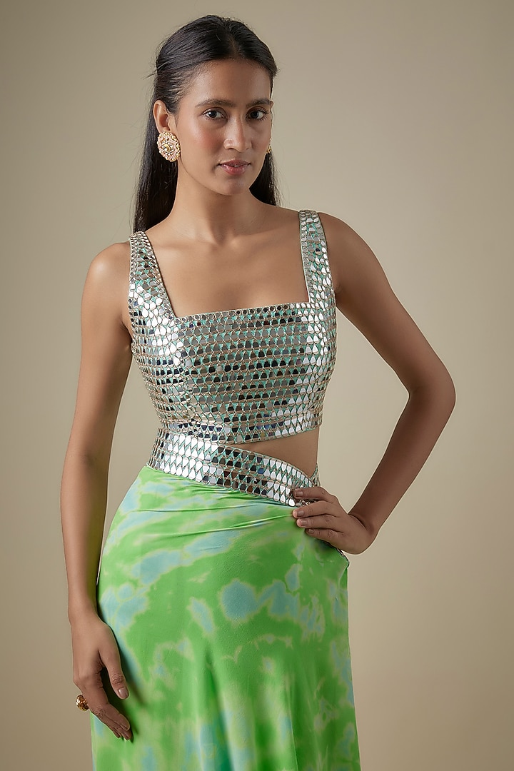 Green & Aqua Georgette Hand Tie-Dye Reception Saree Set by Akanksha Gajria at Pernia's Pop Up Shop
