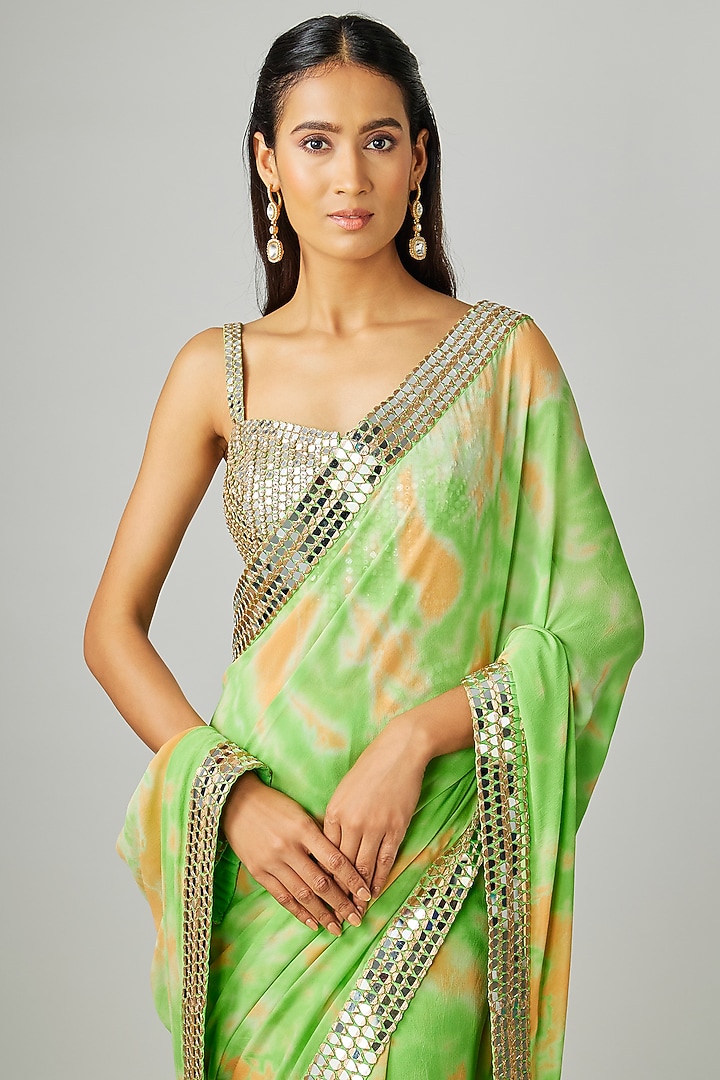 Green & Orange Georgette Embroidered Tie-Dye Reception Saree Set by Akanksha Gajria at Pernia's Pop Up Shop
