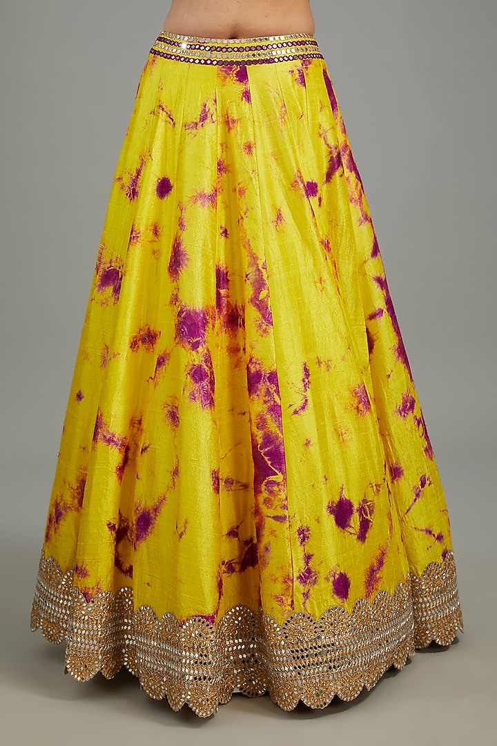Yellow Raw Silk Tie-Dyed & Mirror Work Bridal Lehenga Set by Akanksha Gajria at Pernia's Pop Up Shop