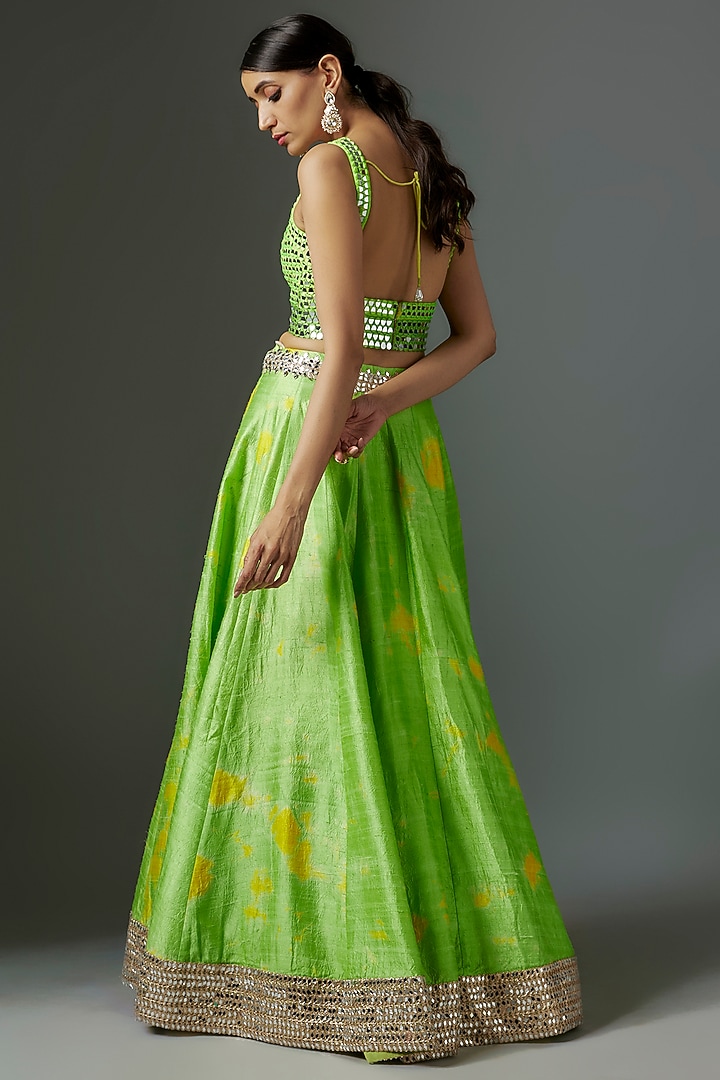 Green Raw Silk Tie-Dye Bridal Lehenga Set by Akanksha Gajria at Pernia's Pop Up Shop