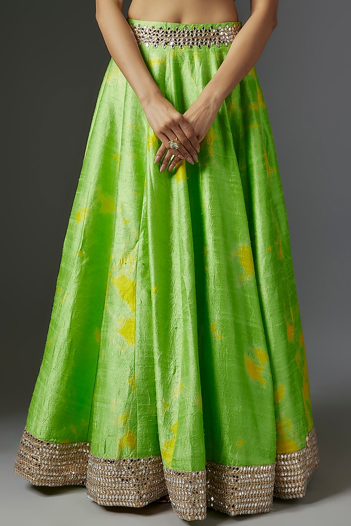 Green Raw Silk Tie-Dye Bridal Lehenga Set by Akanksha Gajria at Pernia's Pop Up Shop