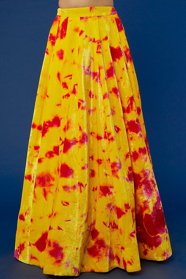 Yellow Tie-Dyed Wedding Lehenga Set by Akanksha Gajria at Pernia's Pop Up Shop
